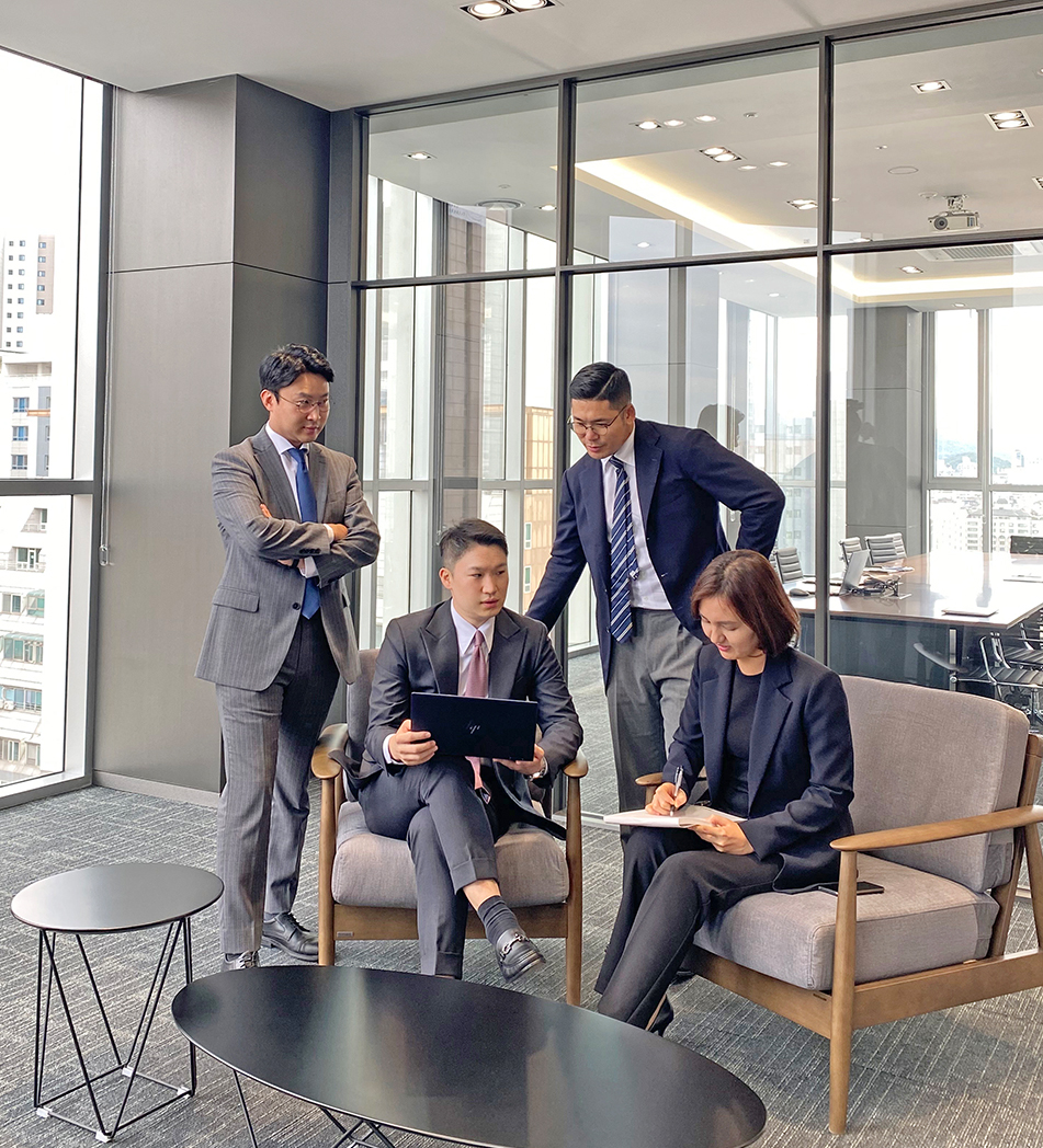 에이앤랩은
음주운전 · 뺑소니 · 교통사고 사건에 
집중해 온 음주·교통특화 로펌입니다.